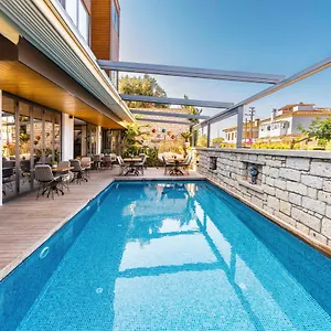 Yerli Otel Alaçatı